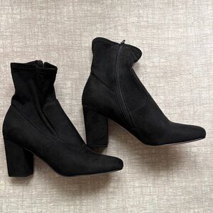 Steve Madden Evana Sock Boots in Black size 9.5